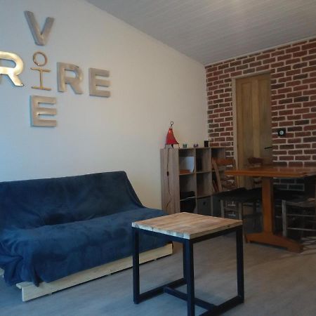 La Maisonnette Des Louves - Gite Rural Avec Jardin Barbechat Exterior foto